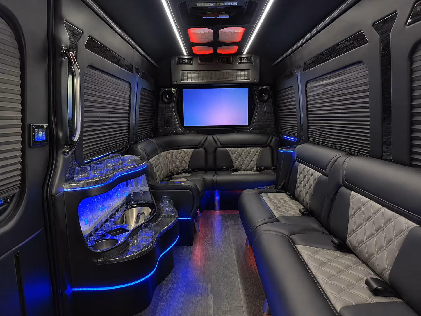 airport shuttle buses from houston hobby and bush intercontinental